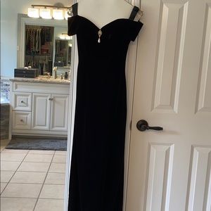 Black velvet prom dress